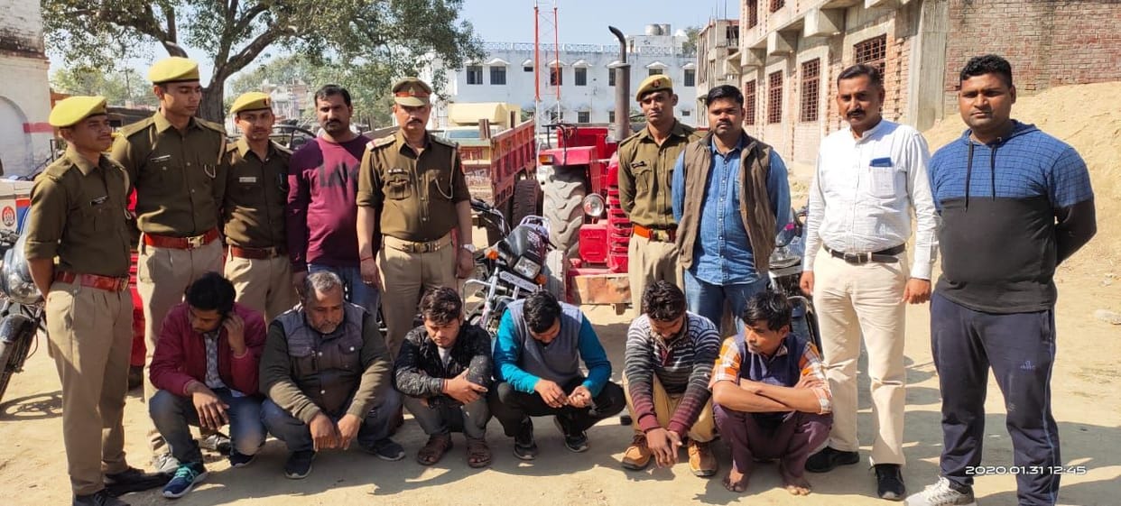 Six crooks arrested with two tractors and four bikes stolen