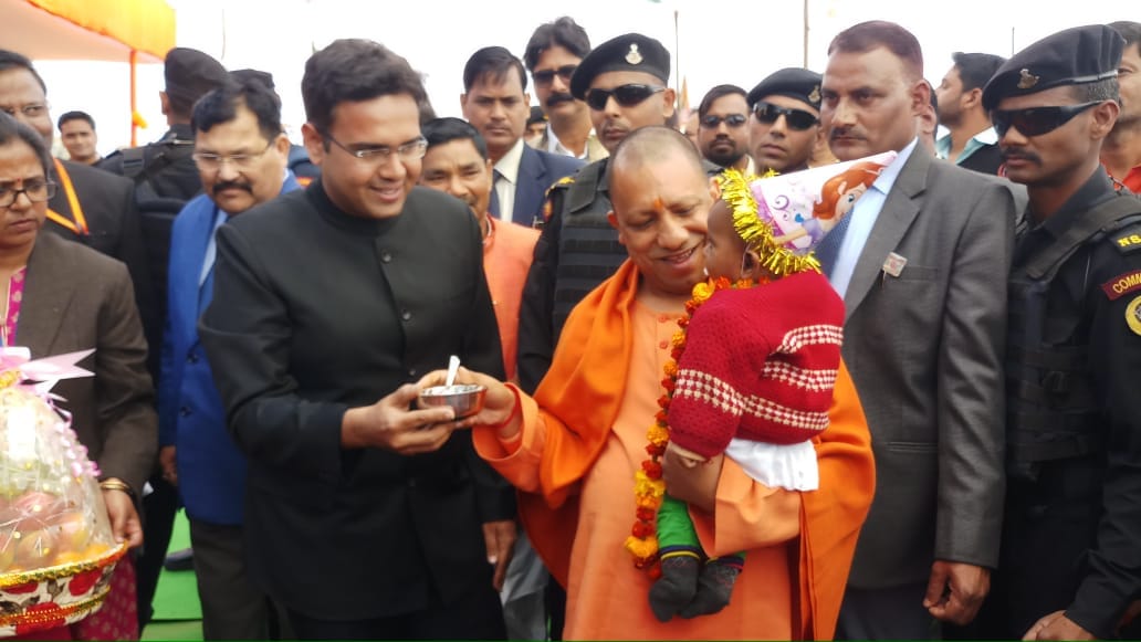 CM Yogi Adityanath inaugurated the Chief Minister Arogya Mela by cutting the lace