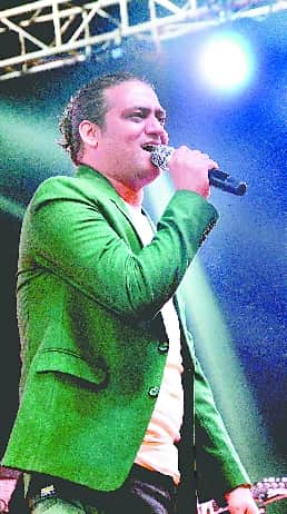 Amar Ujala star night's adornment of stars, people flocked to the notes
