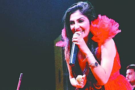 Amar Ujala star night's adornment of stars, people flocked to the notes