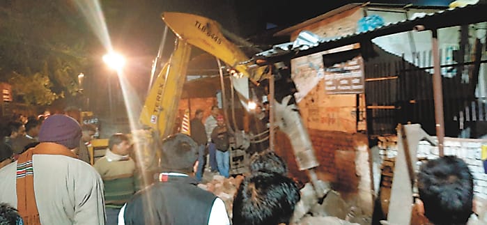Advocates chambers demolished in district court premises