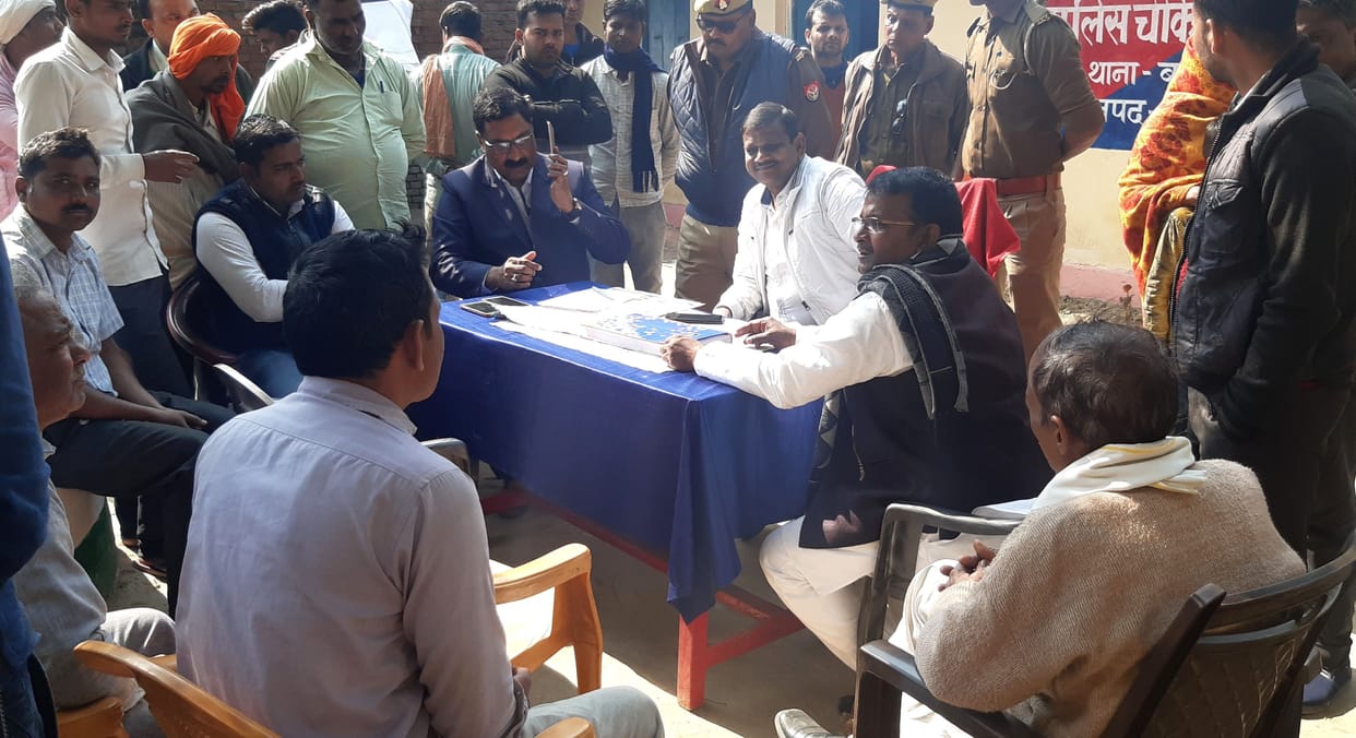 Milk vendor died in road accident, road jammed