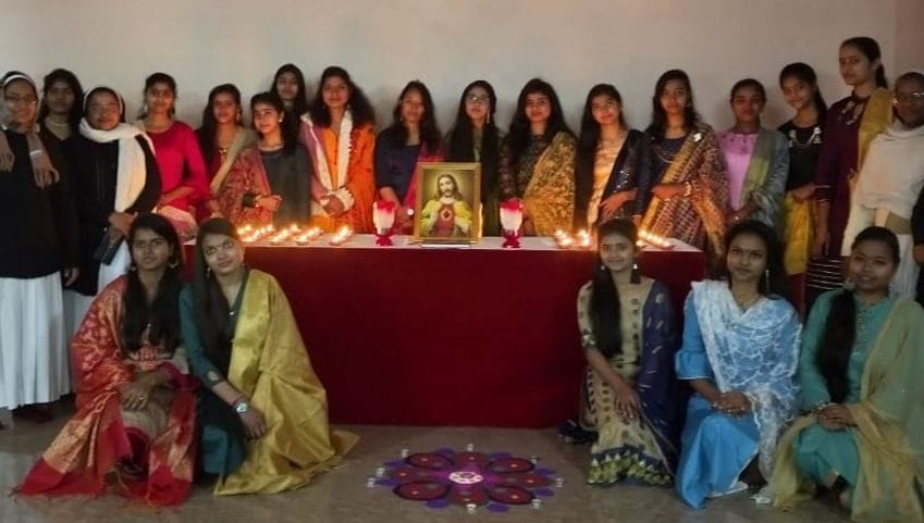 hreya and Gurkirat became Miss and Mr. Christ