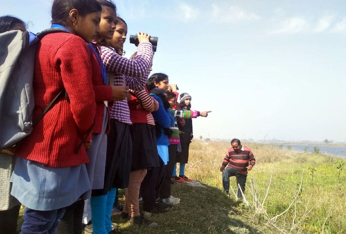 World Wetlands Day exotic birds reached at dariyavganj Lake kasganj