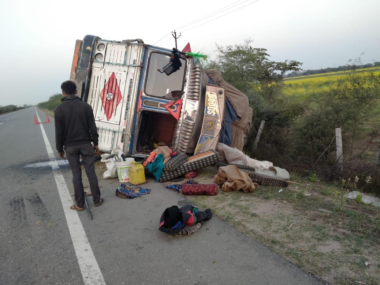 Dumper hits cut while overtaking, truck overturns, driver-cleaner injured