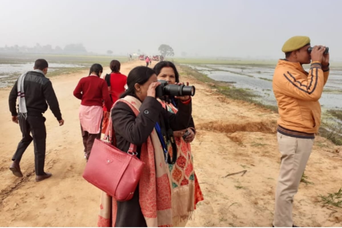 World Wetland Day 2020: school girls visit Hastinapur wildlife sanctuary during Bird Festival