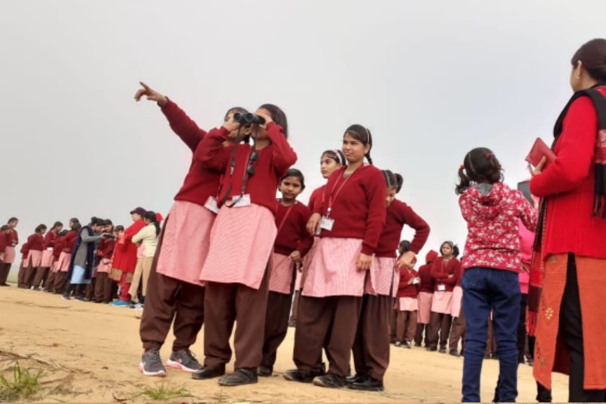 World Wetland Day 2020: school girls visit Hastinapur wildlife sanctuary during Bird Festival