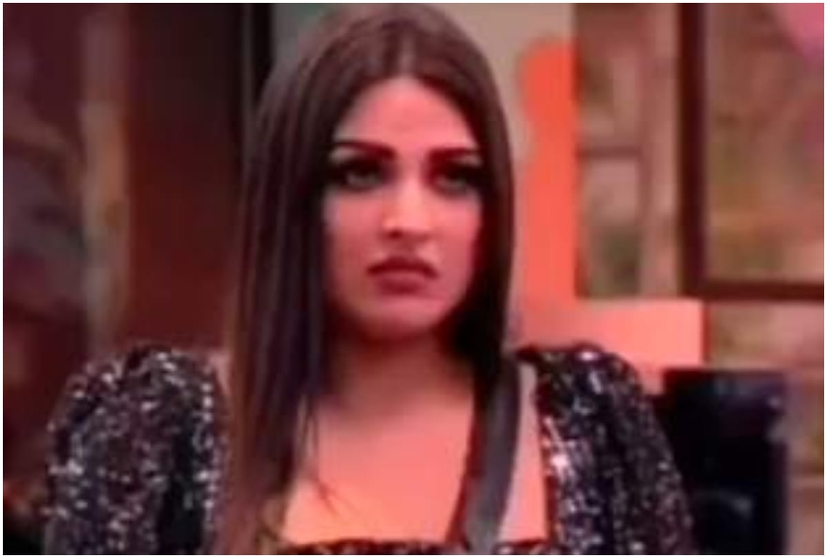 Bigg Boss ex contestant Himanshi Khurana tests positive for coronavirus during farmers protest