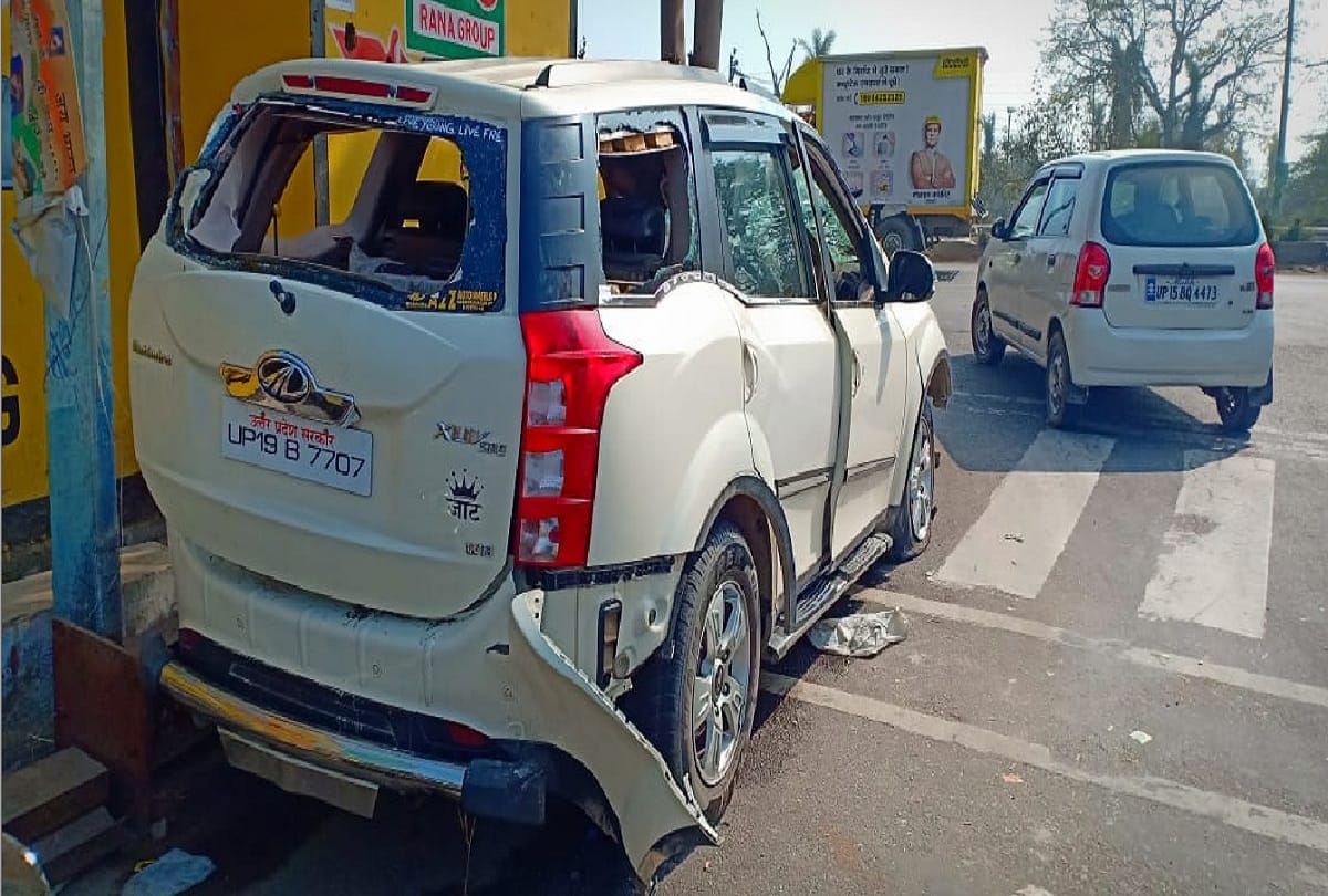 XUV car falls in Gangnahar four girls missing