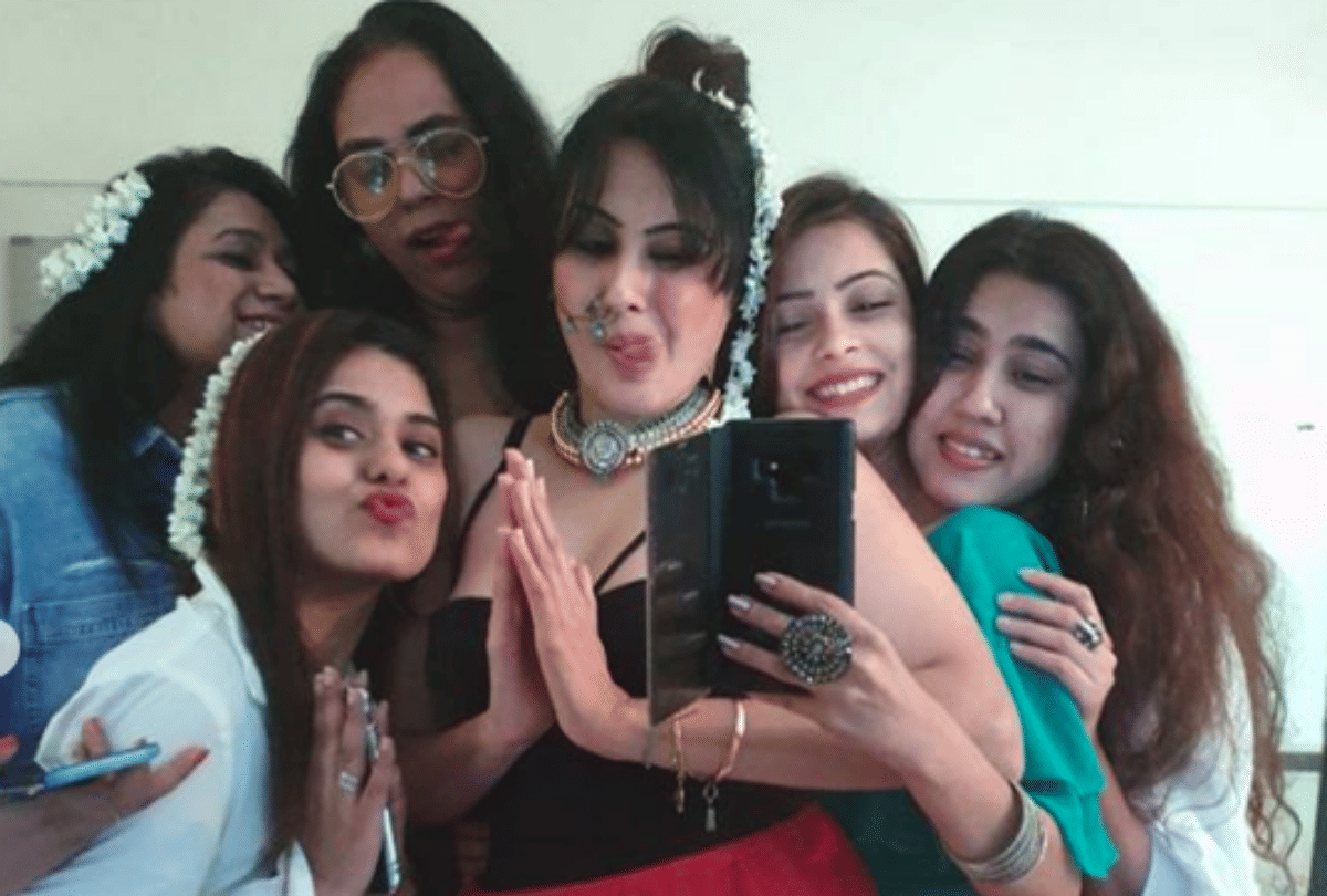 Bigg Boss Contestant Kamya Panjabi Wedding Rituals Begin With Mata Ki Chowki