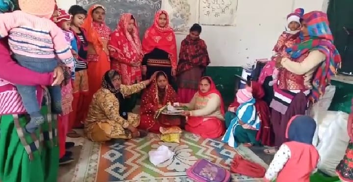 Concealed six women