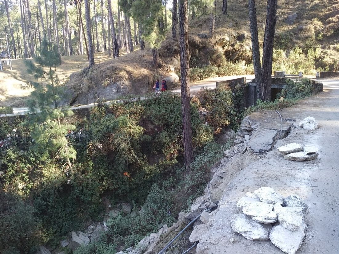 ranikhet pantakotli road in a very bad condition