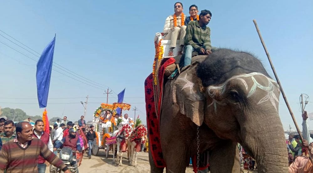 Army marches with elephant, horse and wagons to mark confluence procession