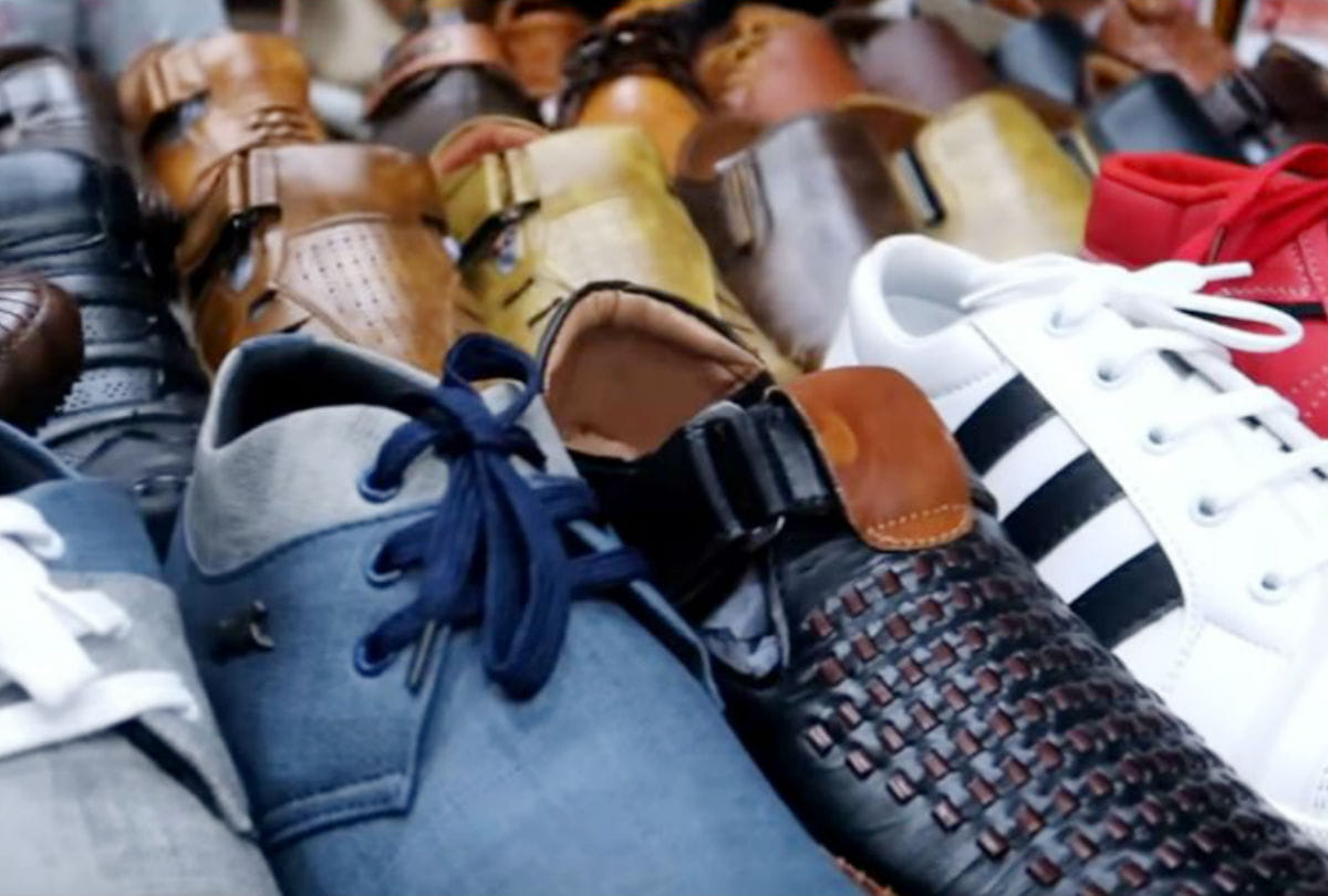 Agra Shoe Business Reach 7.5 Thousand Crore Three Lakh Workers Get Job