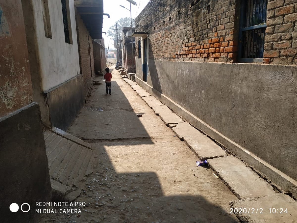Stine pelting clash between two villagers tension in ghazipur dist