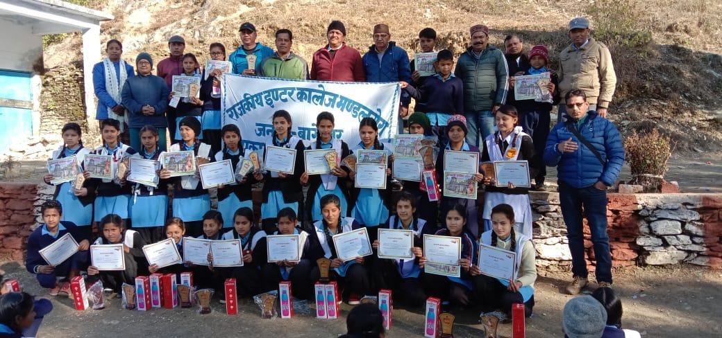 Students who performed at Uttarayani fair awarded