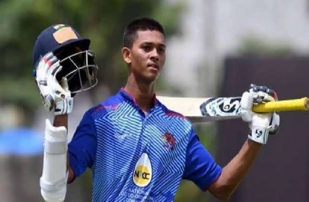 Yashaswi jaiswal under 19 ricket world cup playing from bhadohi