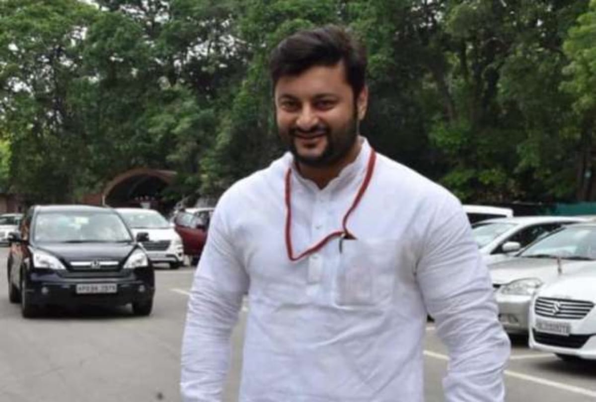 Odisha: Congress BJD MP Anubhav Mohanty of giving wrong education info in Election affidavit