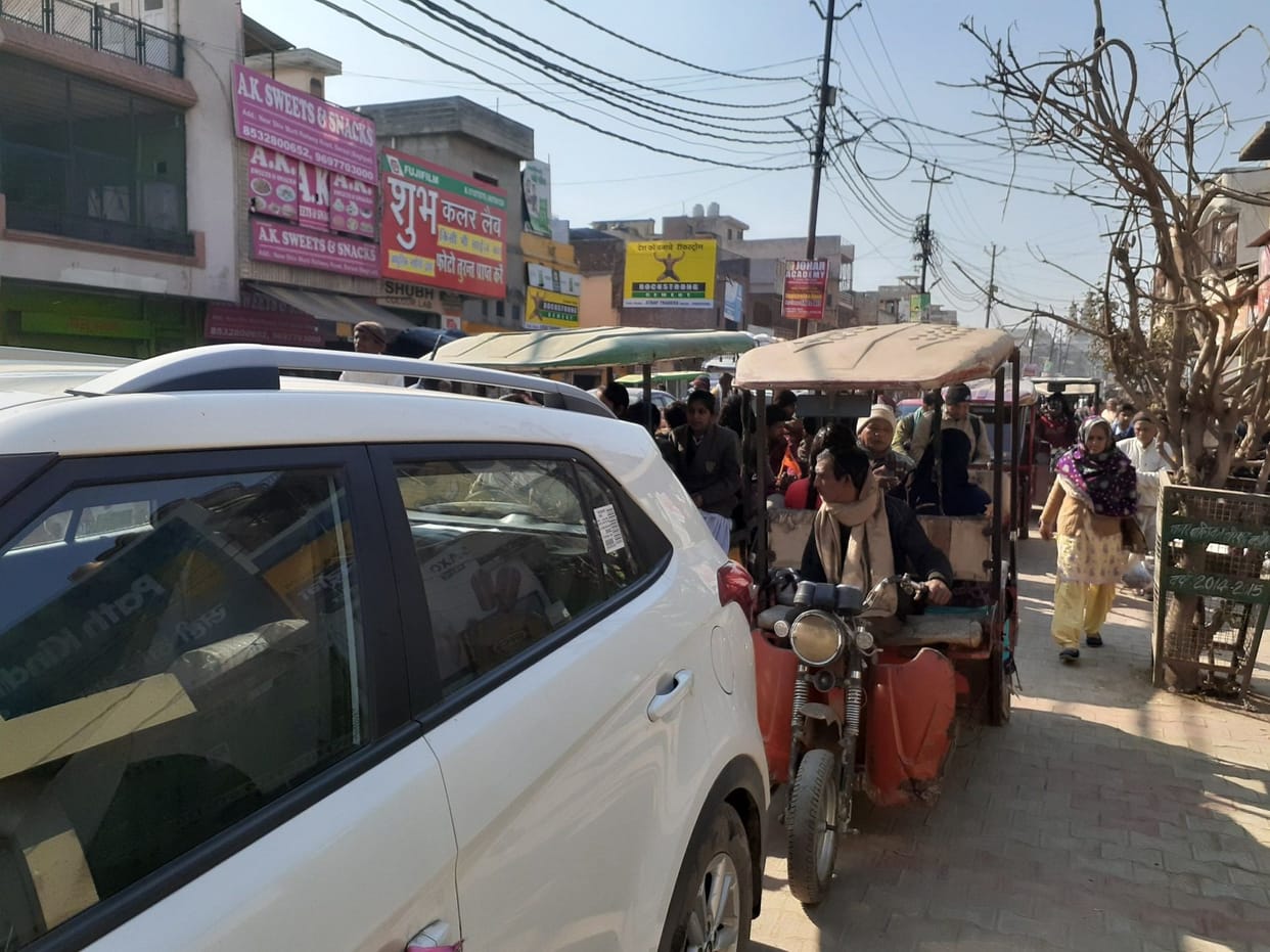 Binauli gate railway crossing became a living place for the people