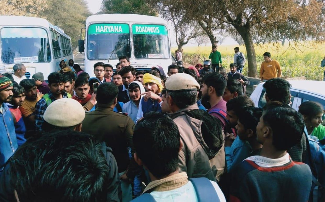 students, bus, protest
