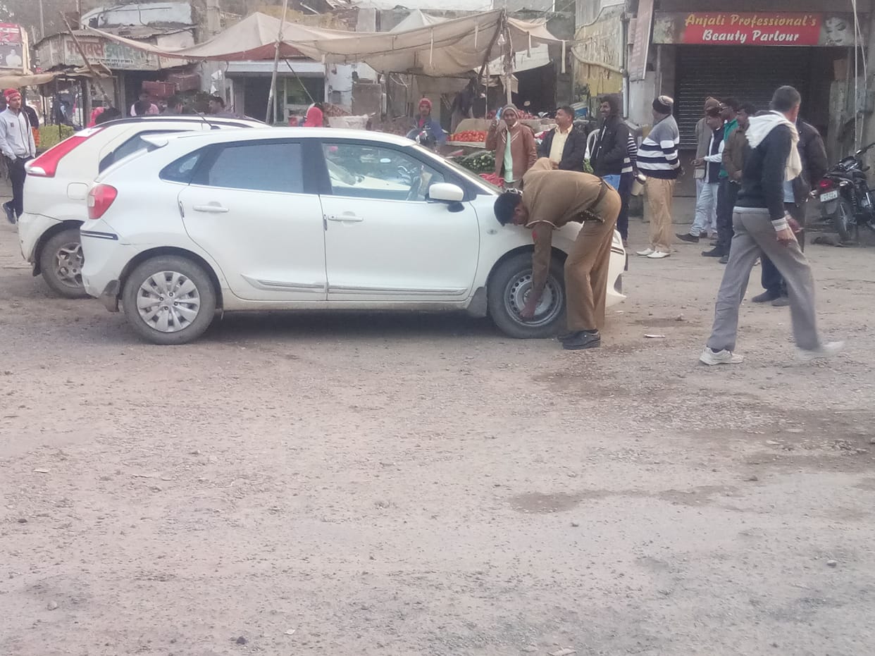 10 times written, i will not park car on the road in future