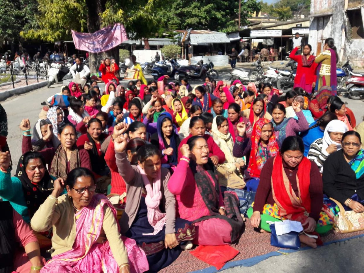 Anganwadi workers' movement of Dugadda continues