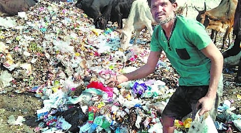 Dangerous biowaste being thrown in the open near Delapir