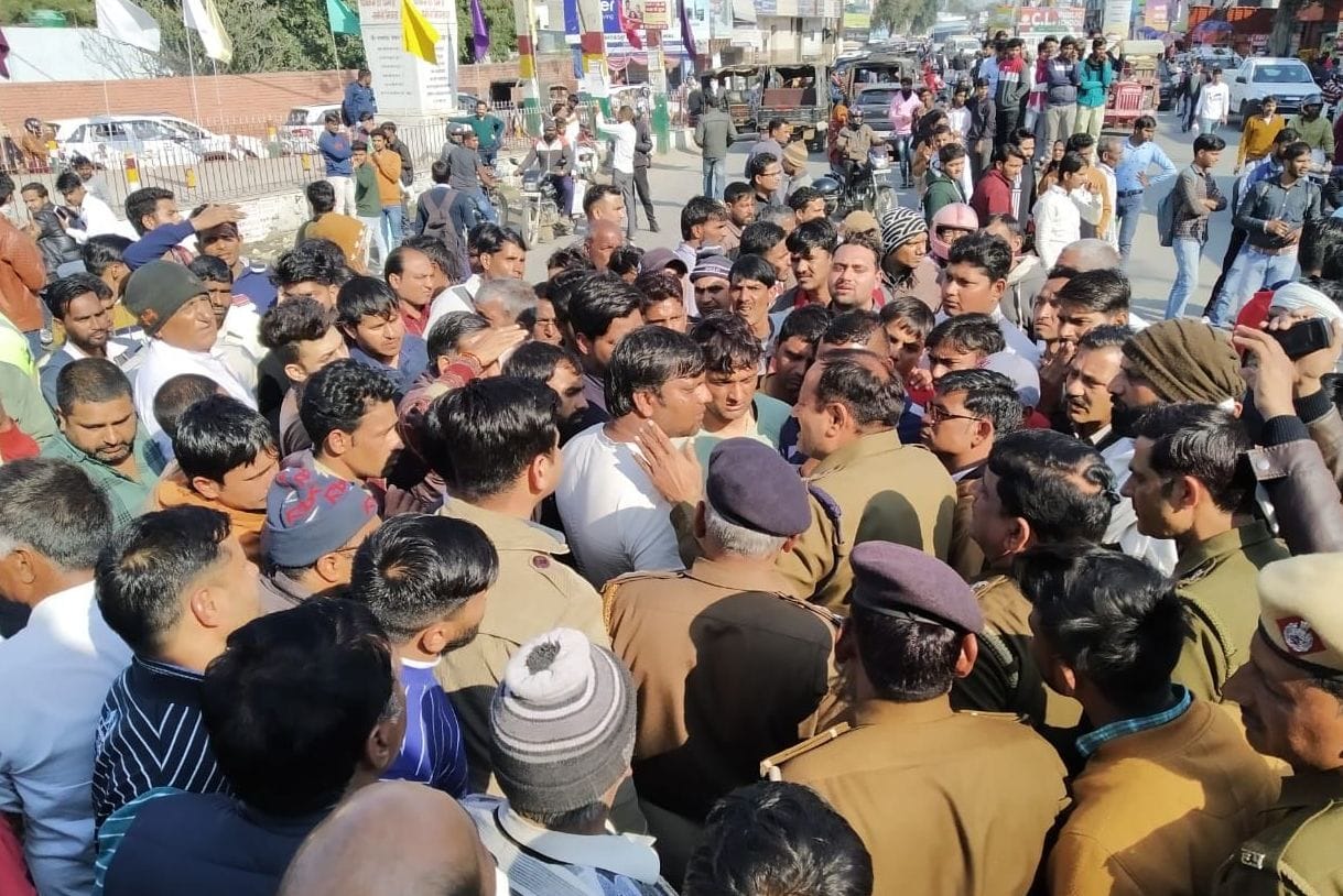 Body of GYM operattor found, highway  jam for arrest of accused friends
