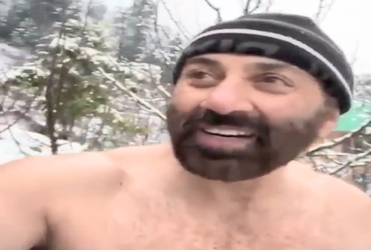 Bollywood actor Sunny Deol bathed under waterfall in minus degree temperature, video viral