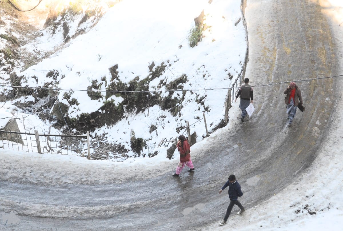 himachal weather update: rain and snowfall prediction on 04 feb
