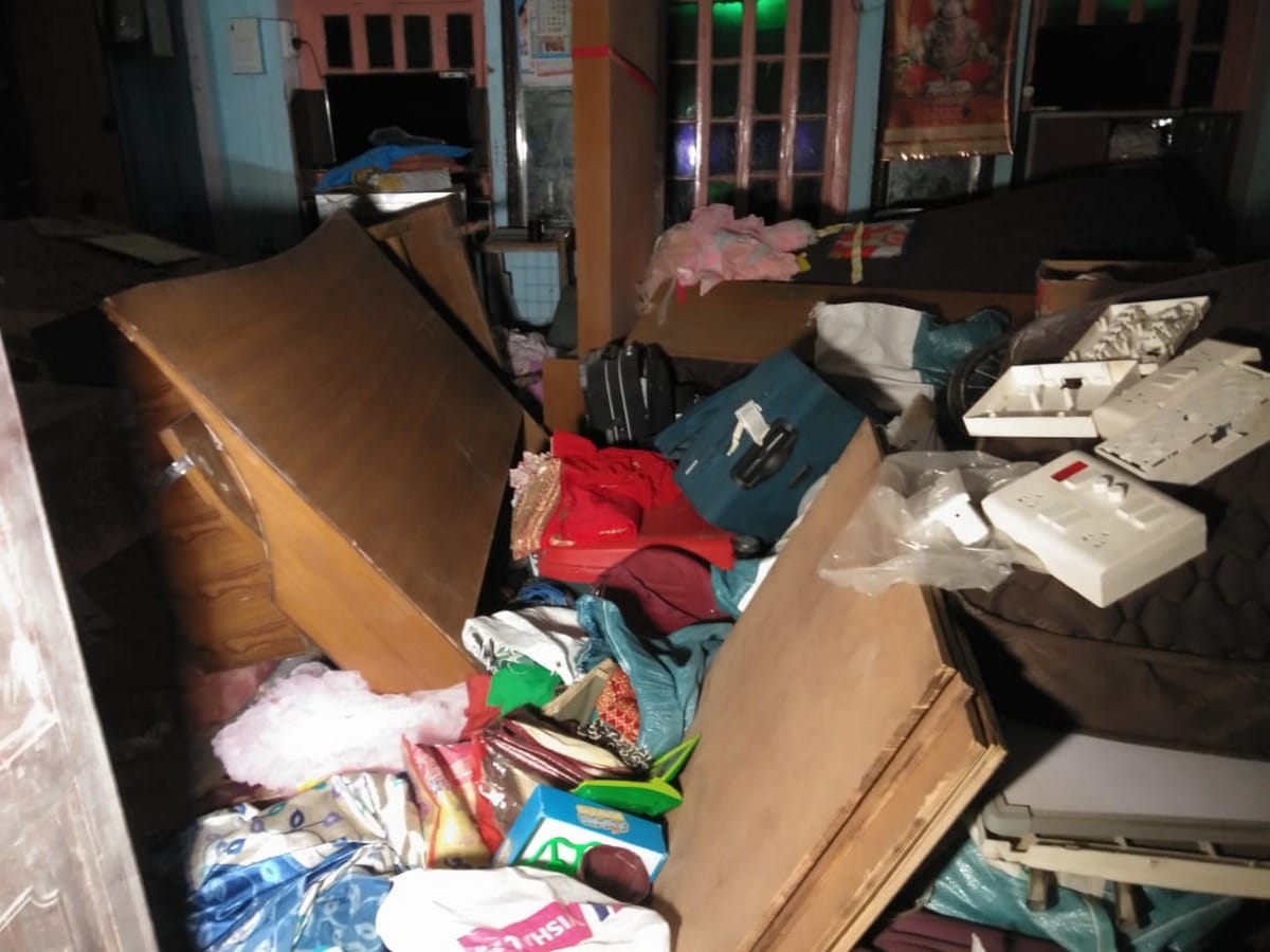 Theft in kashi vishwanath temple mahant awaas in varanasi