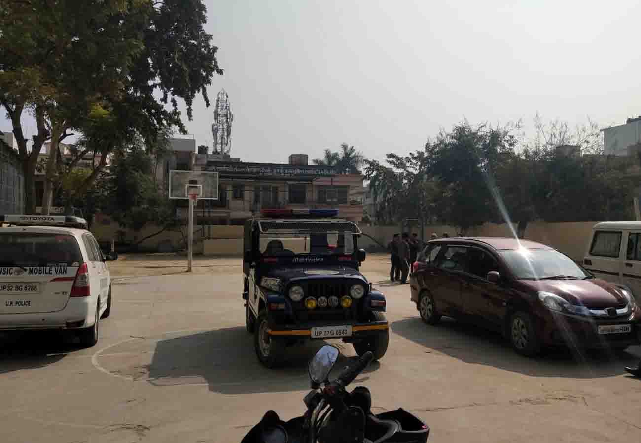 9th Class  student committed suicide in kanpur