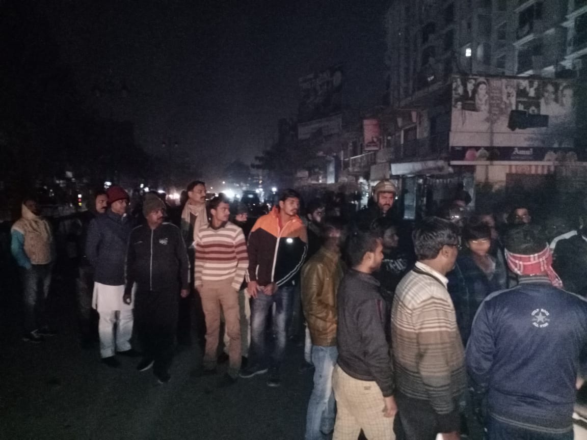 VDA's JCB started the act of demolishing illegal shops