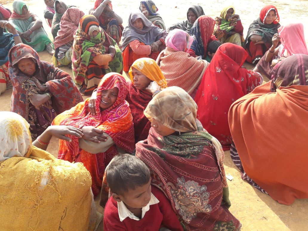 In case of death of girl child in mid-day meal, the family members of the school were assaulted.