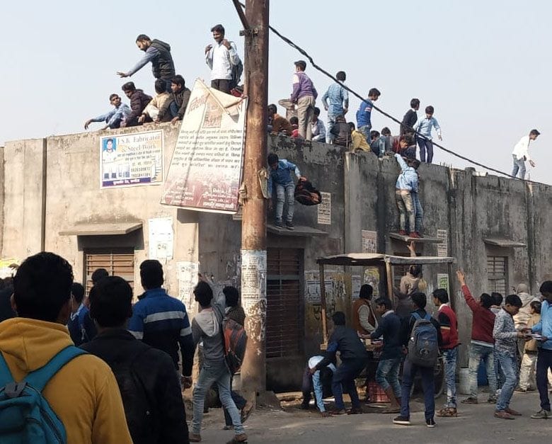 Leakage fire in cylinder in SBS college, children jump in panic