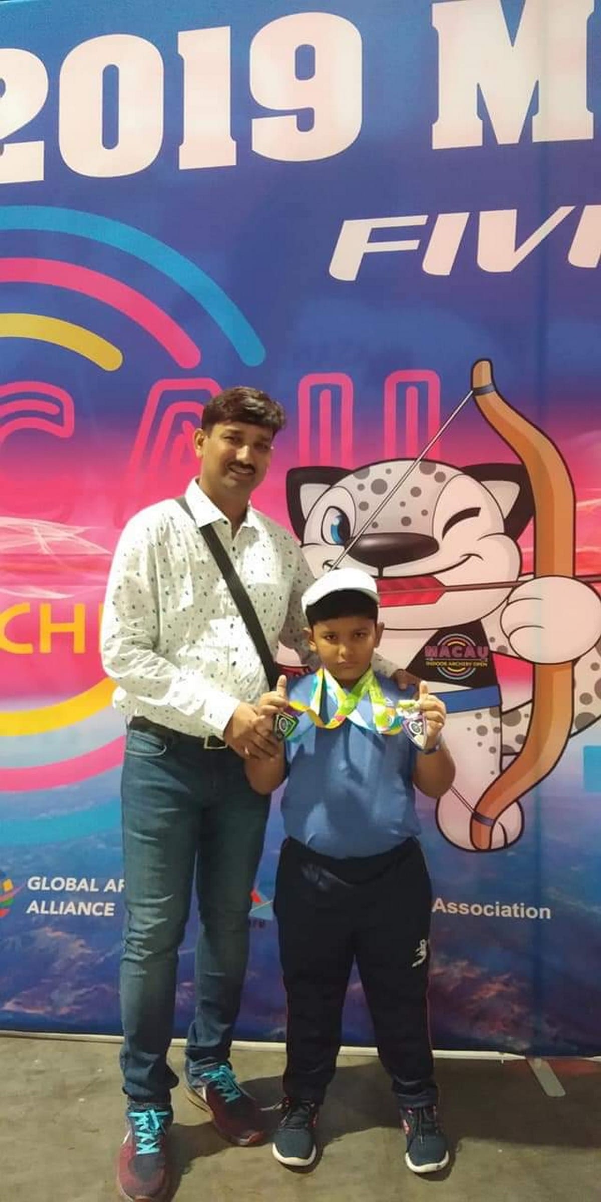 Arjun singh awarder by atal award in varanasi