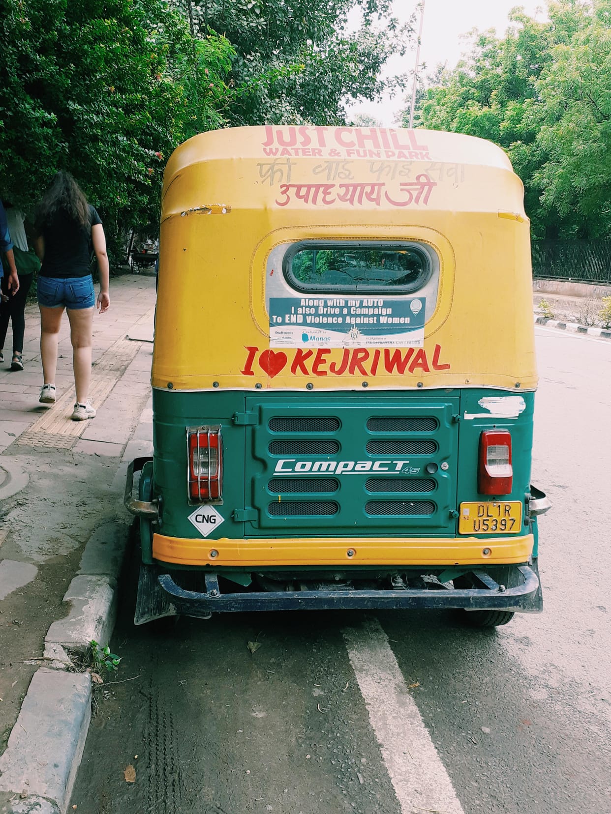 delhi election 2020: aap supporter auto rickshaws agreed, shaheen bagh is biggest issue in election