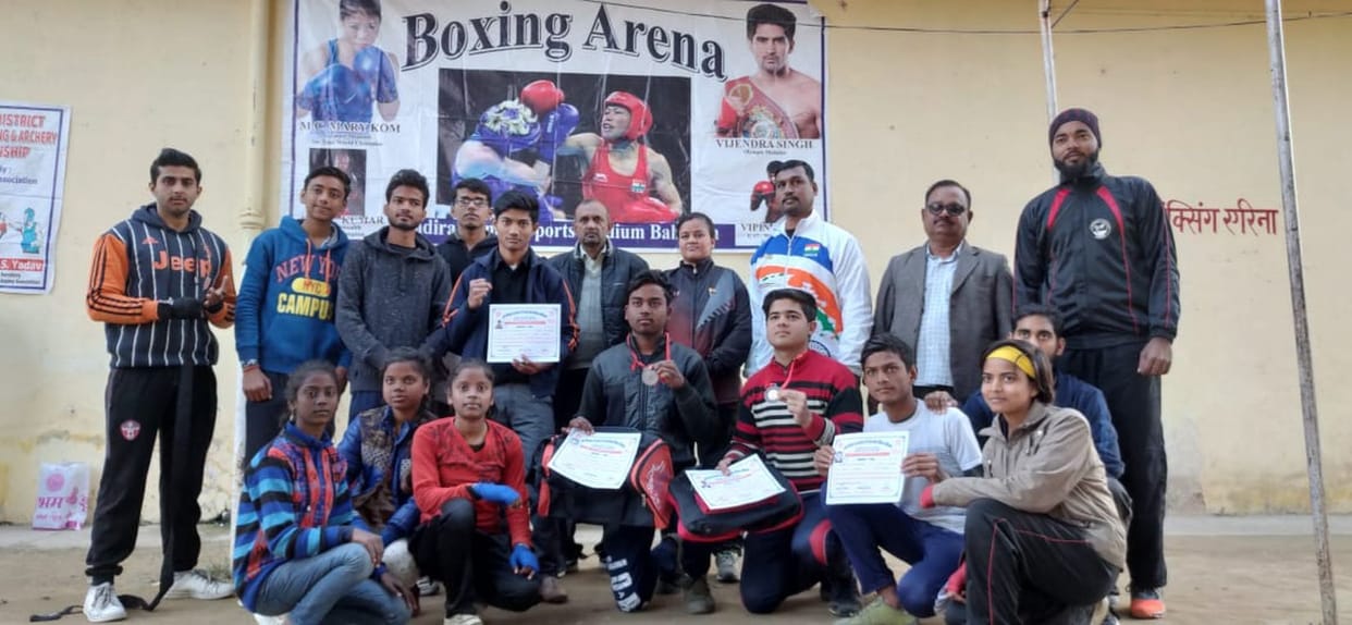 three boxers got bronge