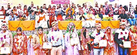 Bareilly: Mass marriage becomes an example of harmony, 520 girls have yellow hands