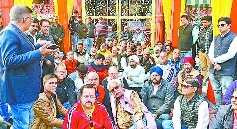 Bareilly: Banana Room of Baanke Bihari Temple and Chakra jam on sealing the procession