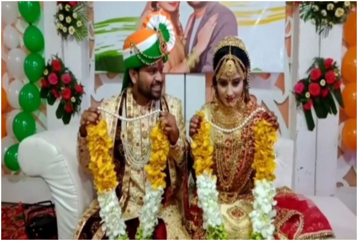 Sambhal Couple support CAA says to control Population