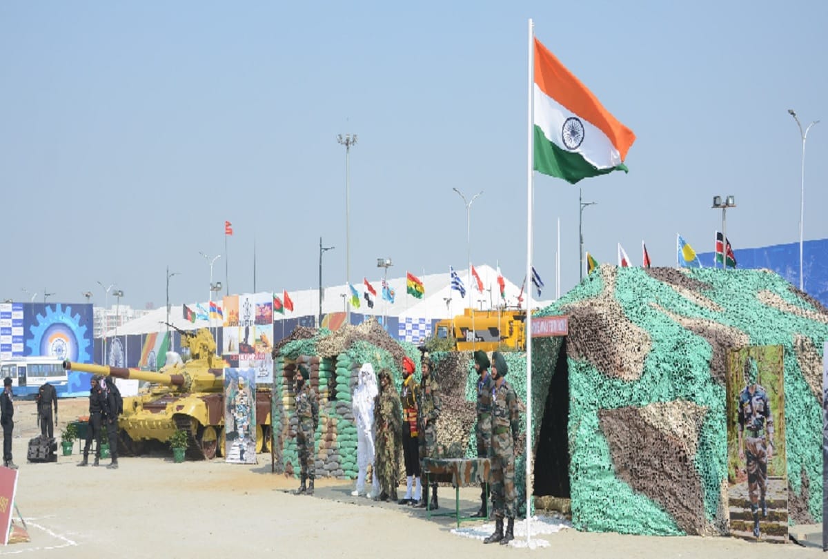 company of Lucknow with insulator paint in defence expo 2020