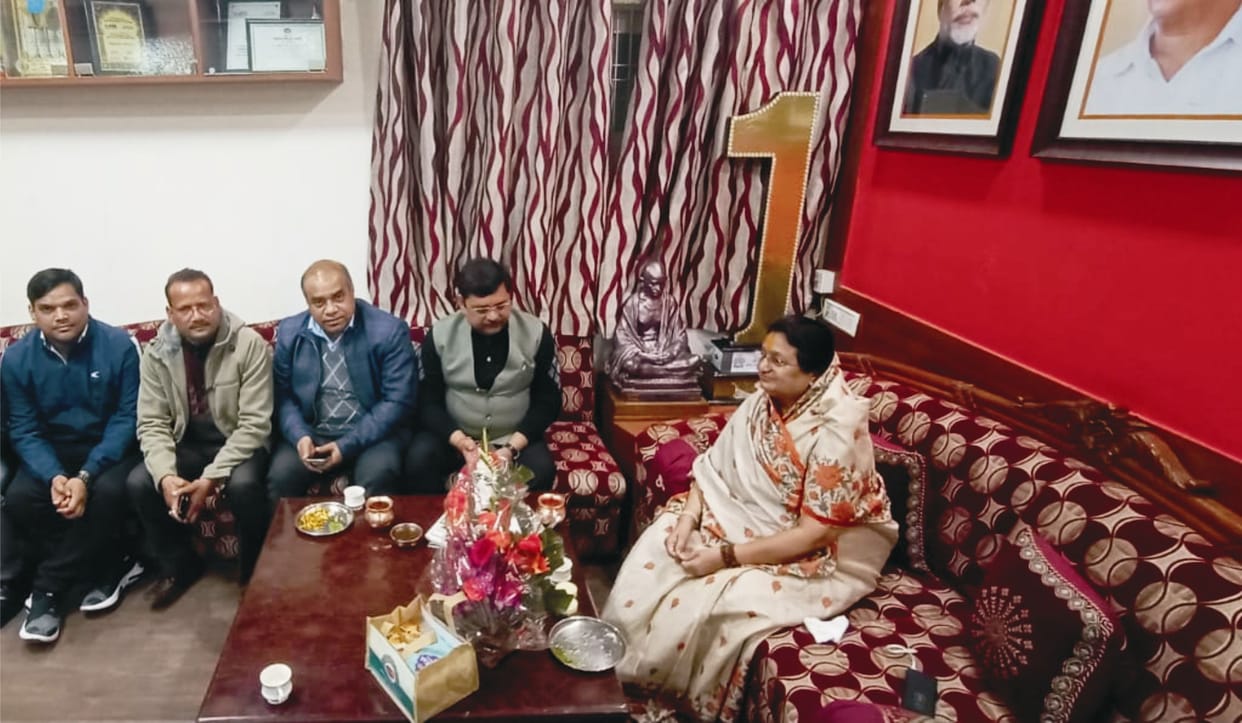 Hathras: The team led by the chairman inspected the processing plant in Indore