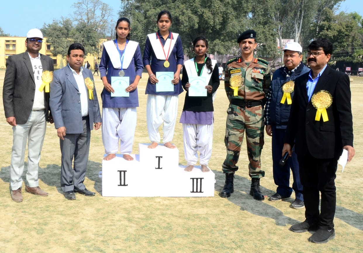 Pallavi and Sandeep topped in 800m race
