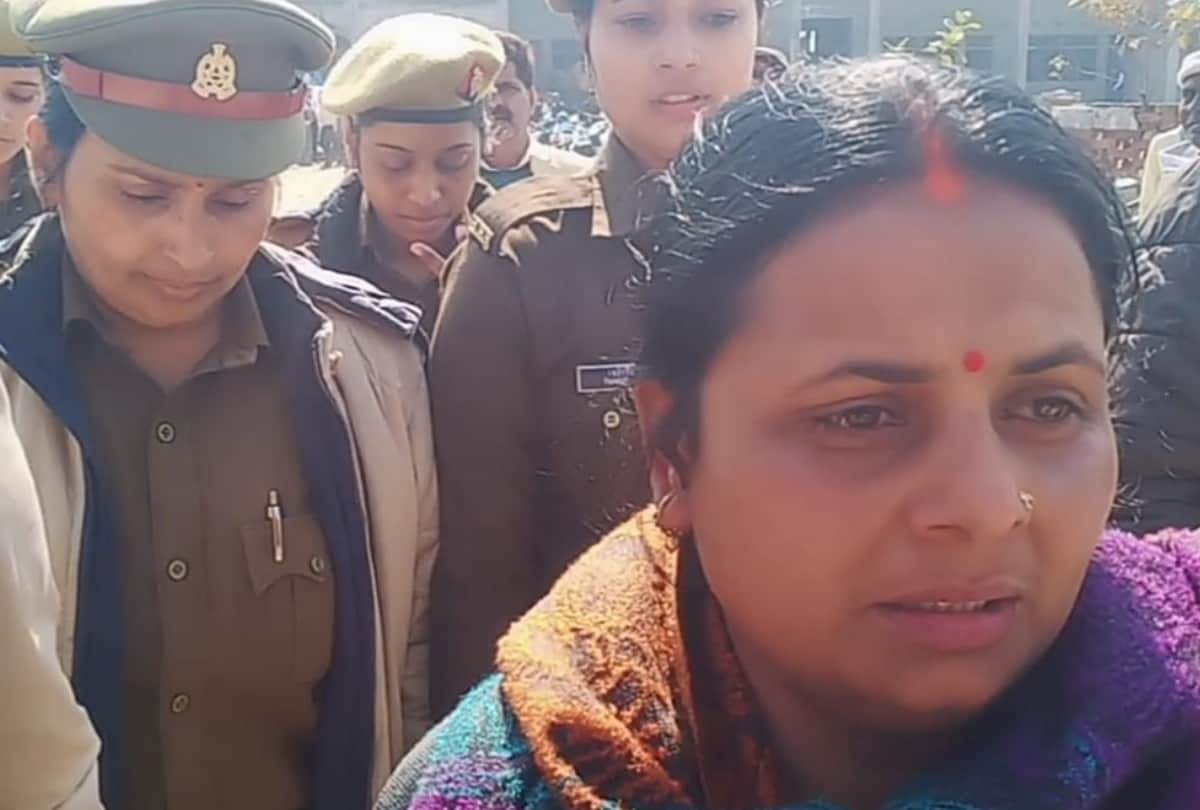 why woman acctempt to suicide, want to burnt alive, sprinkled kerosene on the DM and SP