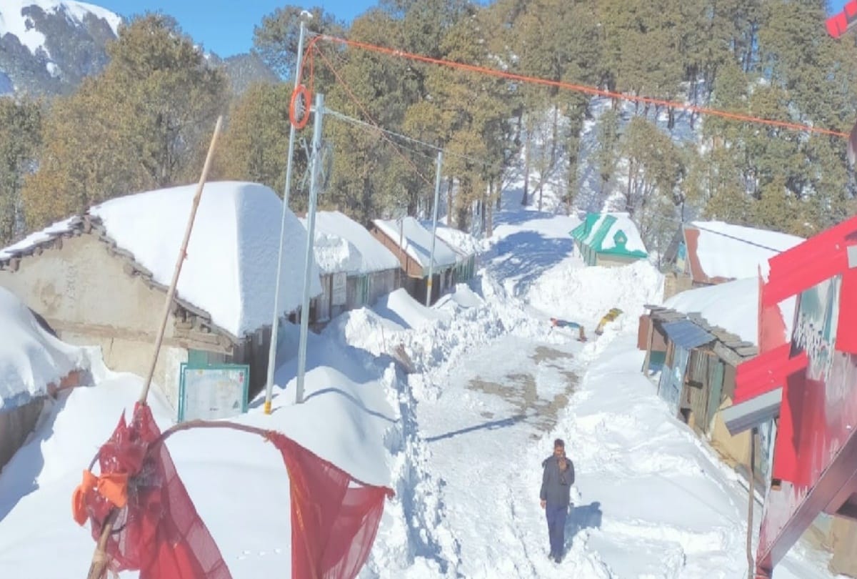 Himachal weather update: snowfall on Rohtang including peaks, air flights canceled