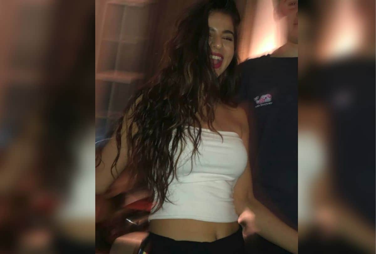 shah rukh khan daughter suhana khan dance video with friends viral