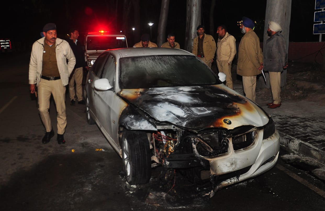 fire in BMW, driver safe