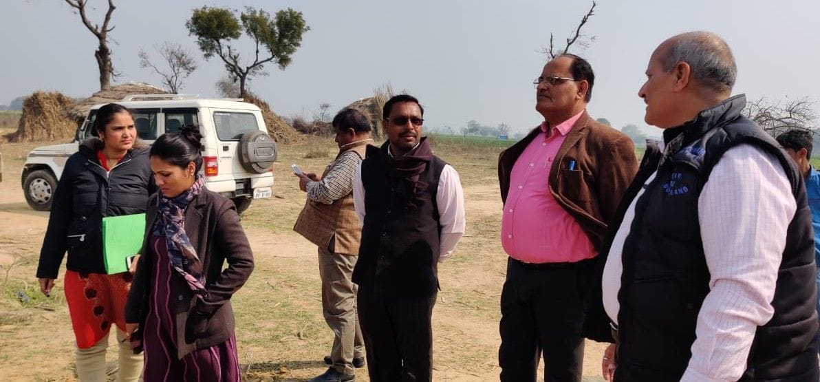 Hathras: Four employees withheld salary due to slow progress in MNREGA