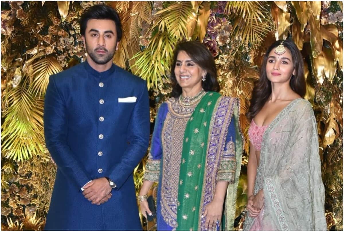 alia bhatt joins neetu kapoor and ranbir kapoor in armaan wedding reception
